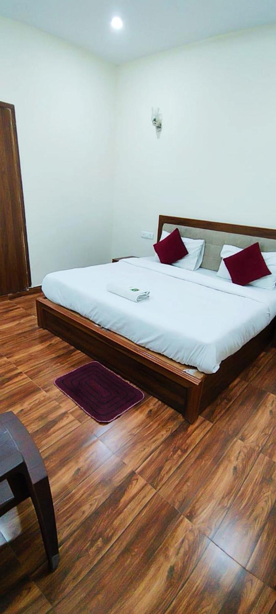 Luxury Rooms In Safdarjung Enclave Near Aiims & Safdarjung Hospital New Delhi Exterior photo