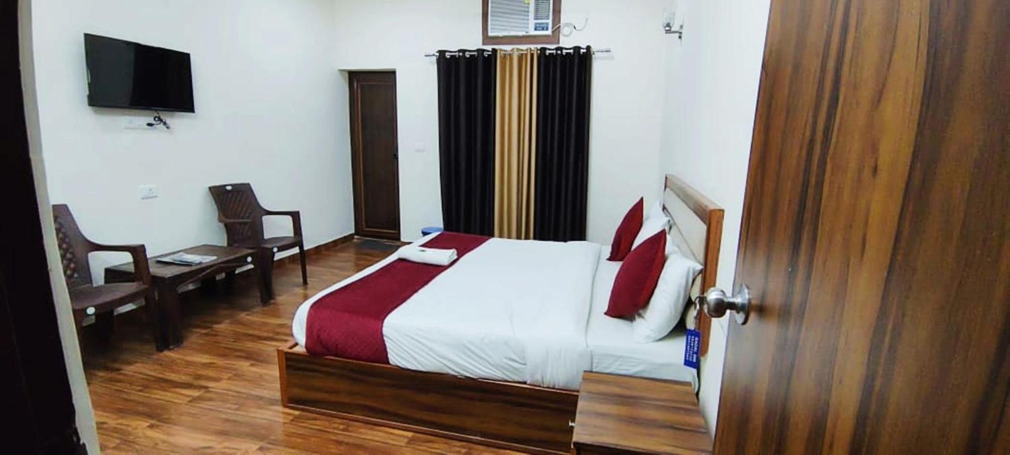 Luxury Rooms In Safdarjung Enclave Near Aiims & Safdarjung Hospital New Delhi Exterior photo