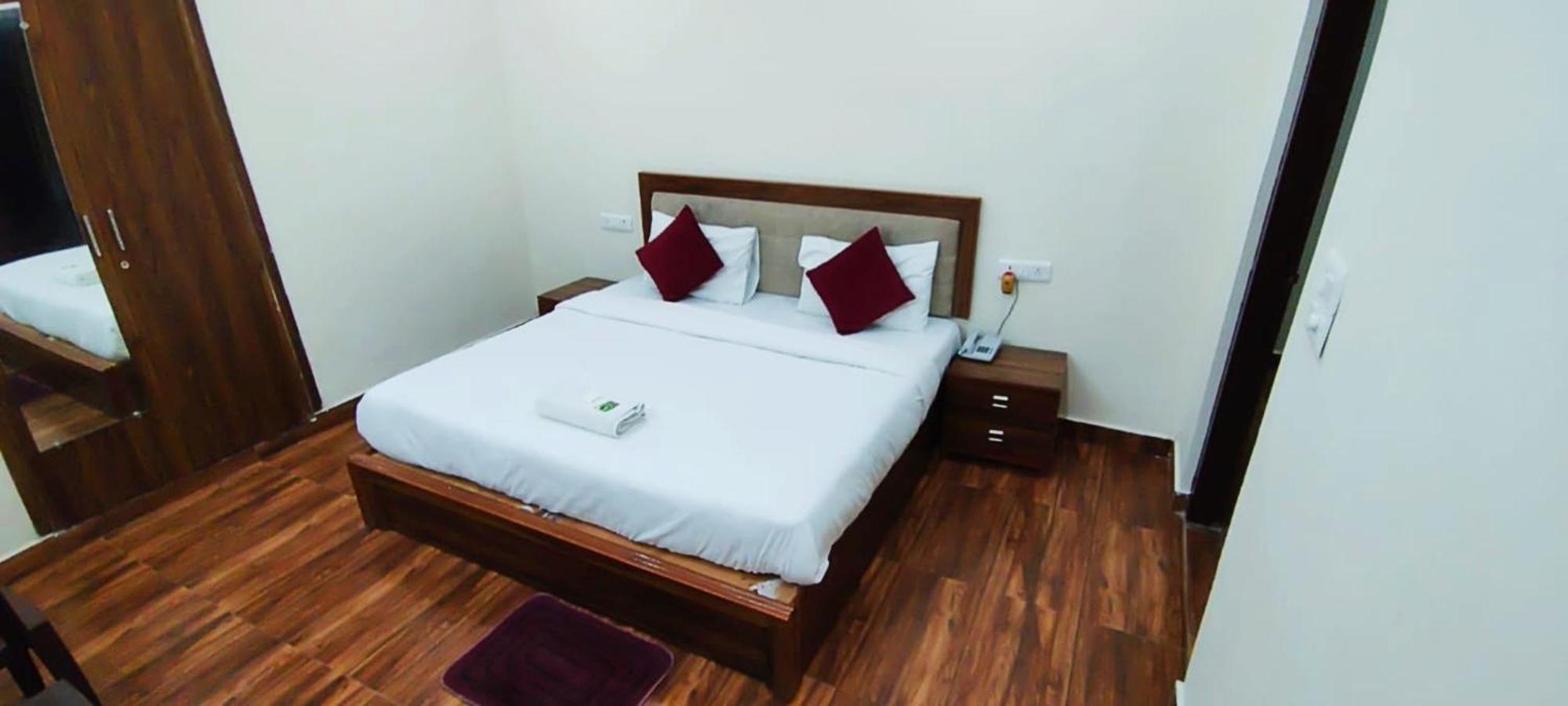 Luxury Rooms In Safdarjung Enclave Near Aiims & Safdarjung Hospital New Delhi Exterior photo