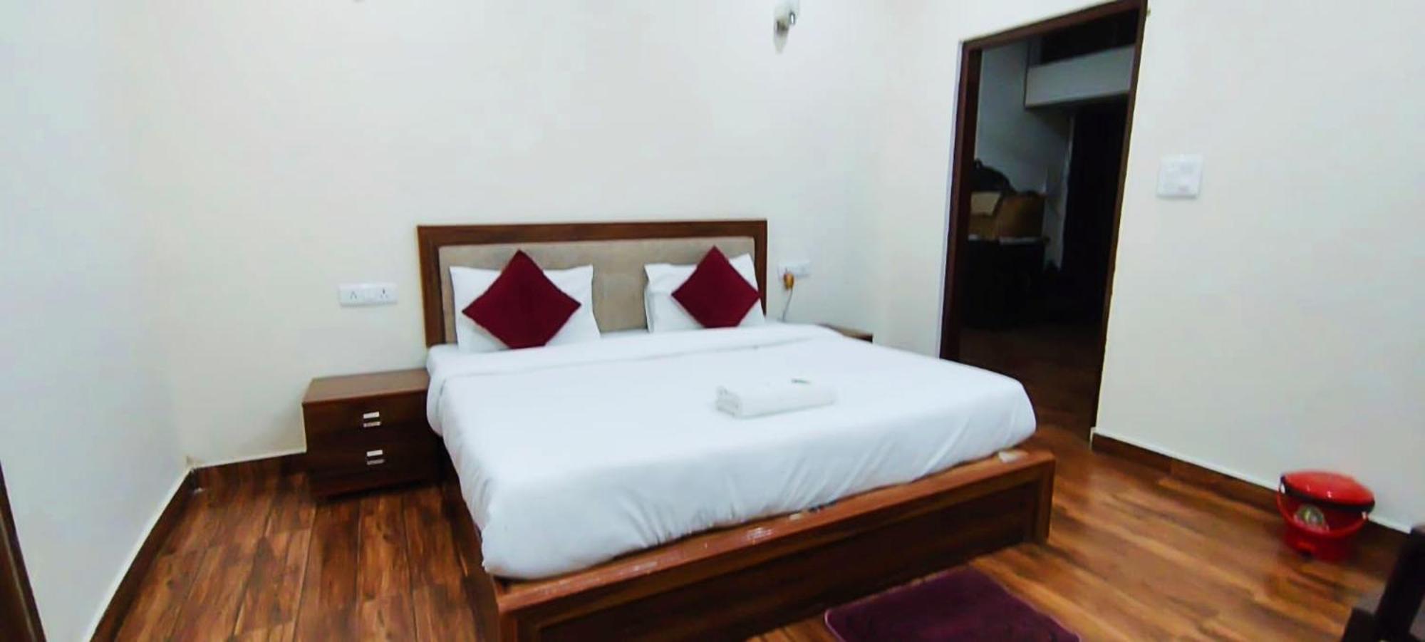 Luxury Rooms In Safdarjung Enclave Near Aiims & Safdarjung Hospital New Delhi Exterior photo